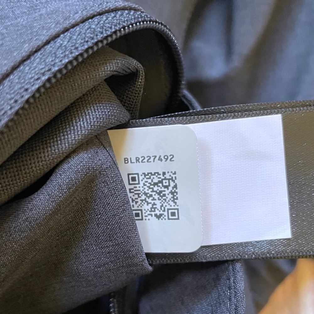 The North Face Men’s Apex Flex DryVent Waterproof Jacket In Grey - Picture 6 of 8